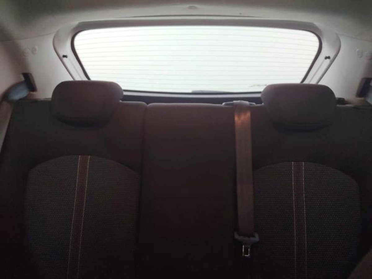 Opel Corsa 1.2 5 porte Black Edition (7)