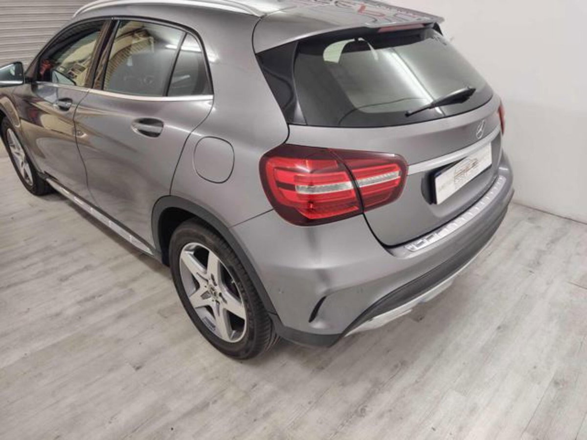 Mercedes-Benz GLA SUV 180 Sport (4)