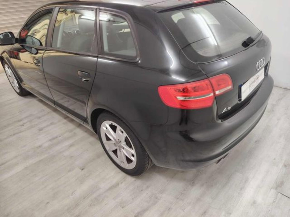 Audi A3 Sportback 1.4 16V TFSI Ambition (3)