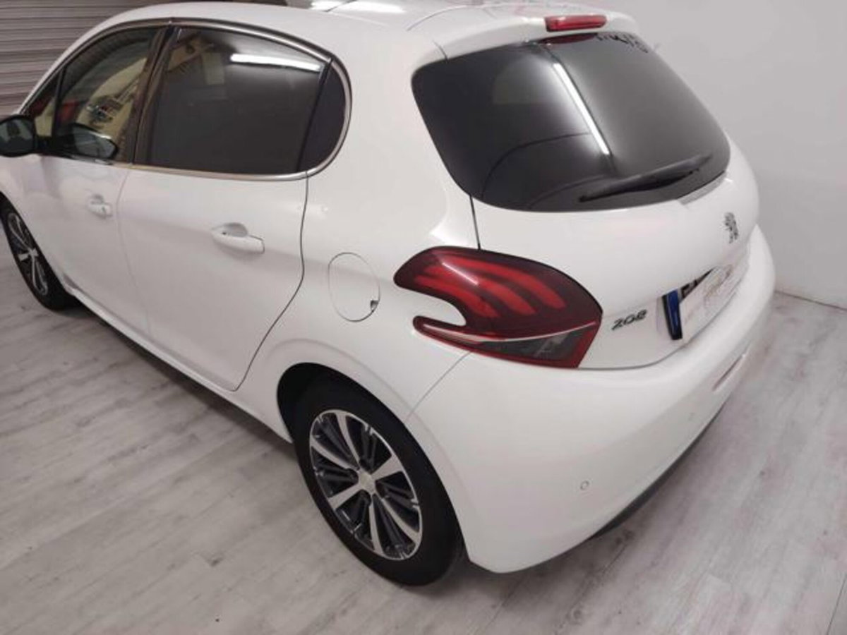 Peugeot 208 75 5 porte Allure (3)