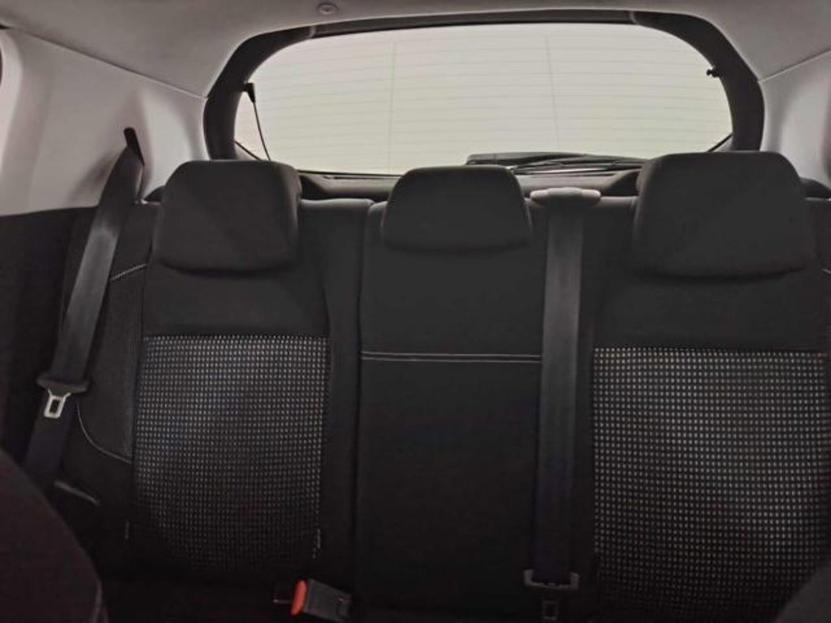 Peugeot 208 75 5 porte Allure (7)