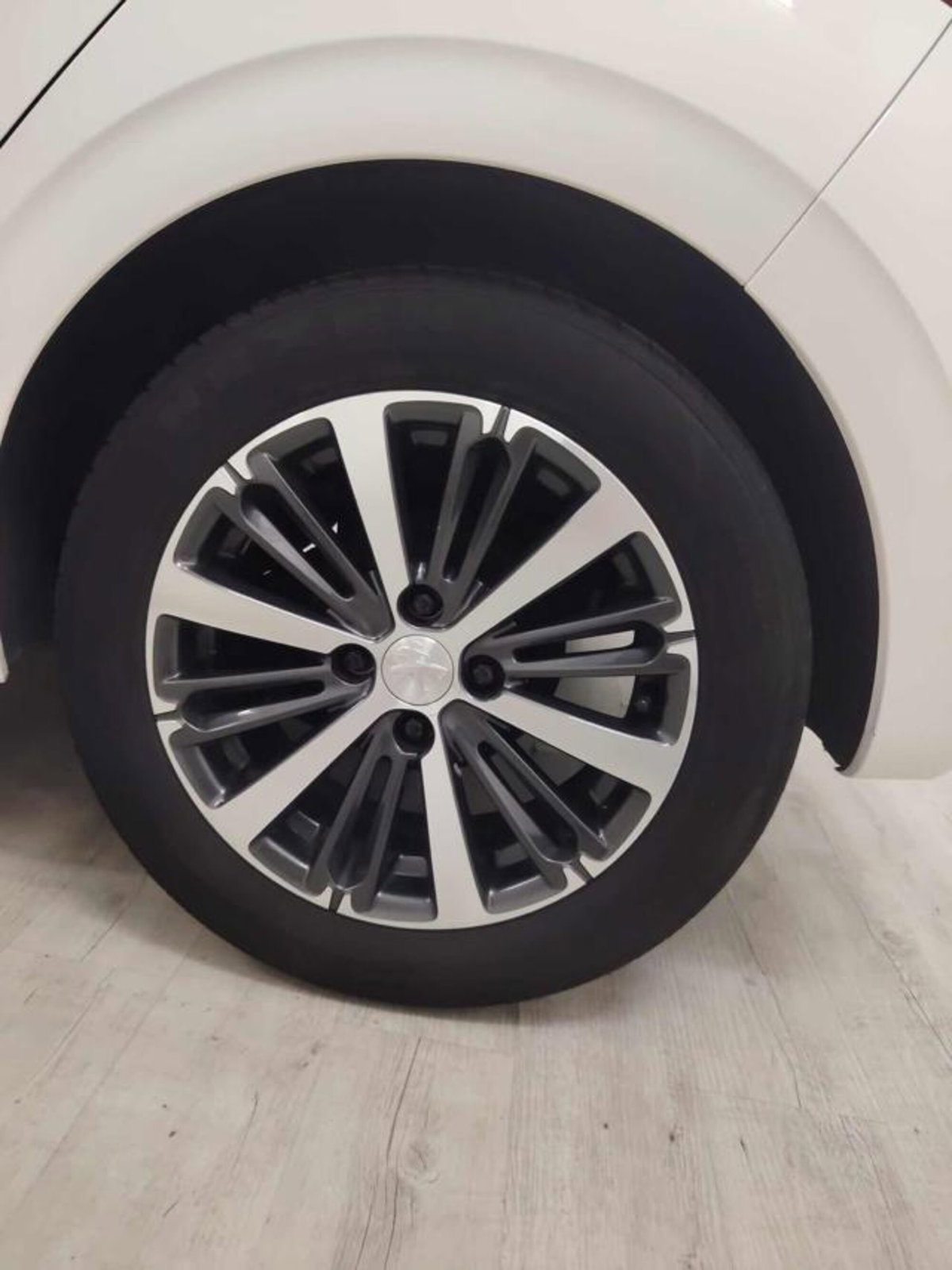 Peugeot 208 75 5 porte Allure (8)