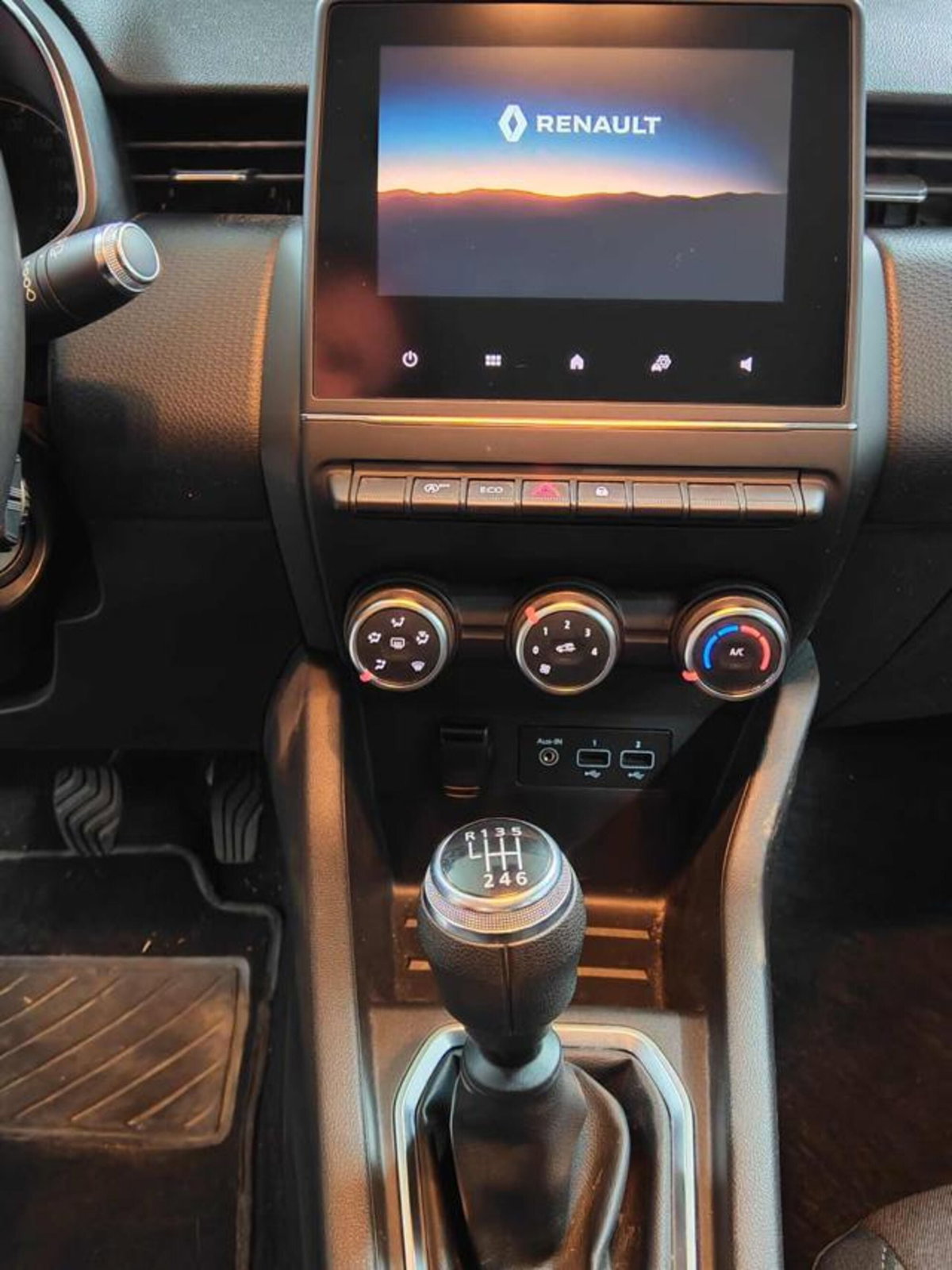 Renault Clio TCe 90 CV 5 porte Life (6)