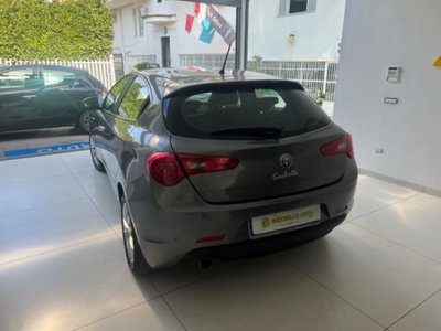 Alfa Romeo Giulietta 1.6 JTDm-2 Distinctive (10)