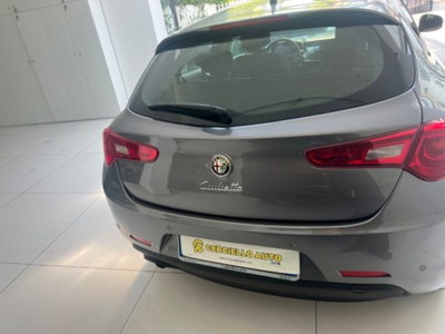 Alfa Romeo Giulietta 1.6 JTDm-2 Distinctive (16)