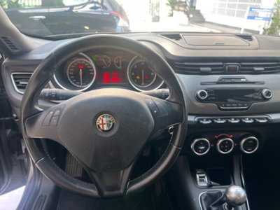 Alfa Romeo Giulietta 1.6 JTDm-2 Distinctive (19)
