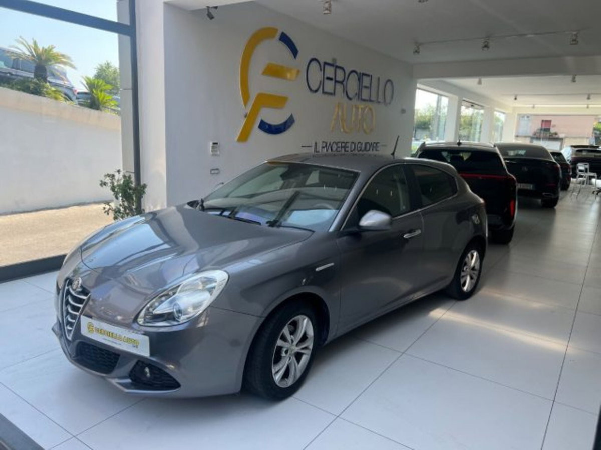 Alfa Romeo Giulietta 1.6 JTDm-2 Distinctive (2)