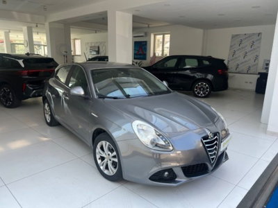 Alfa Romeo Giulietta 1.6 JTDm-2 Distinctive (6)