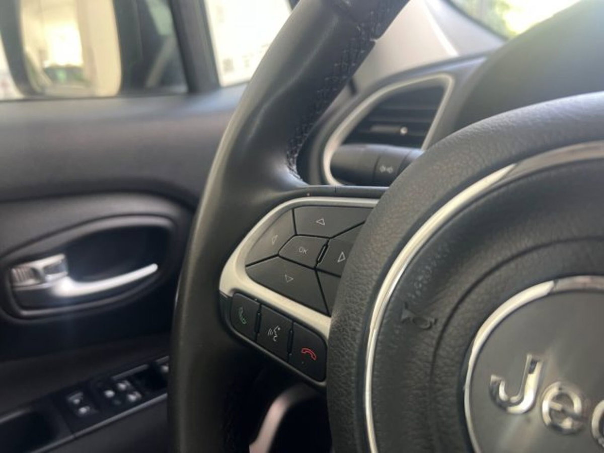 Jeep Renegade 1.6 Mjt 130 CV Limited (19)