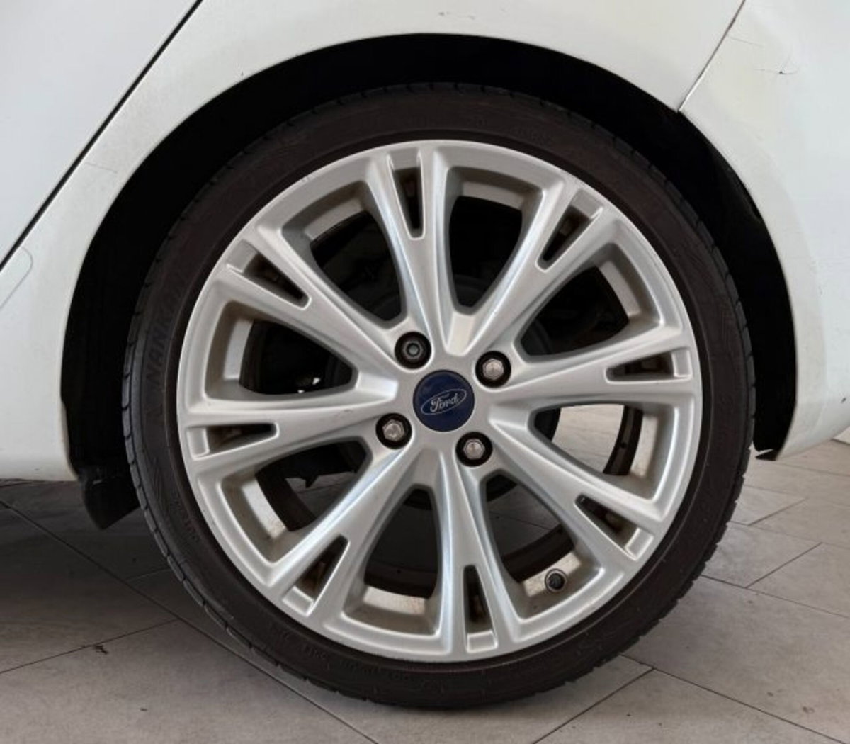Ford Fiesta 1.0 EcoBoost 100CV 5 porte Black & White Edition (12)