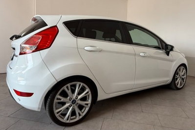 Ford Fiesta 1.0 EcoBoost 100CV 5 porte Black & White Edition (9)