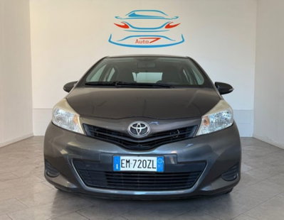 Toyota Yaris 1.0 5 porte Lounge usata