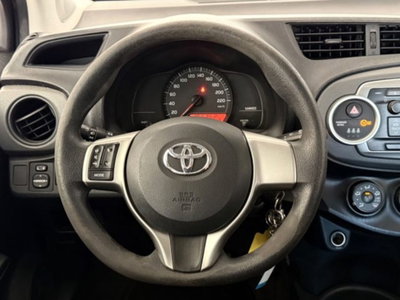 Toyota Yaris 1.0 5 porte Lounge (10)