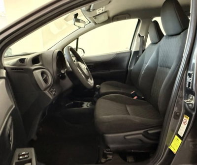 Toyota Yaris 1.0 5 porte Lounge (17)