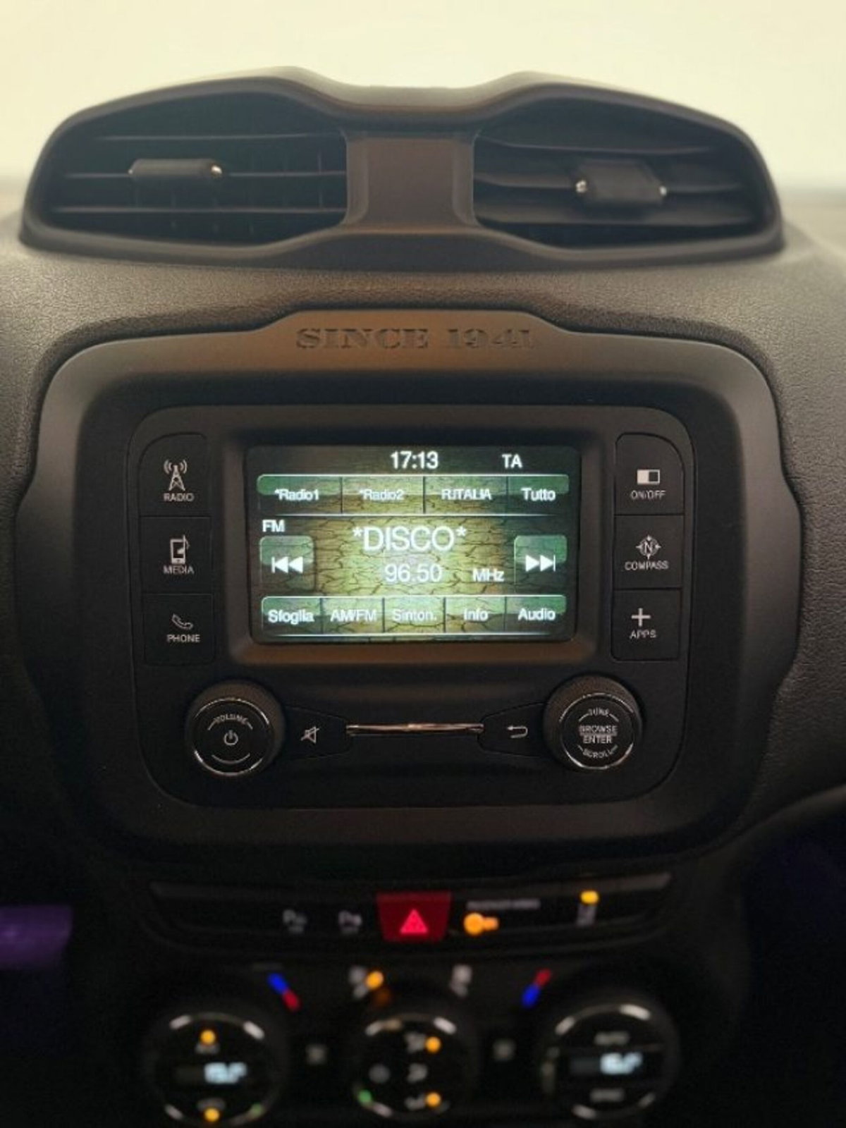 Jeep Renegade 1.6 Mjt DDCT 120 CV Limited (17)