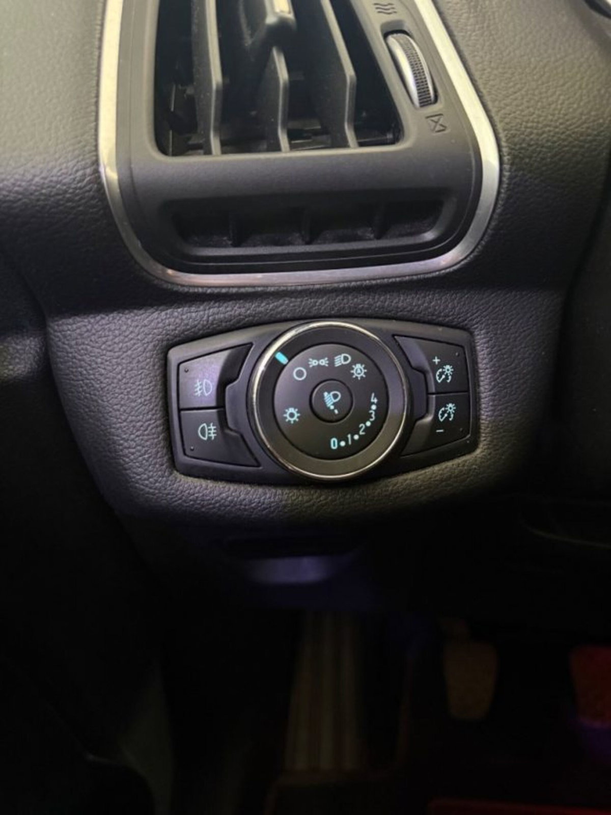 Ford B-Max B-Max 1.5 TDCi 75 CV Plus (14)