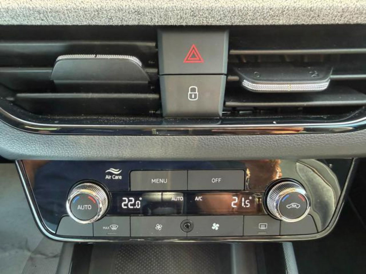 Skoda Kamiq 1.0 tsi Black Dots 115cv dsg (10)