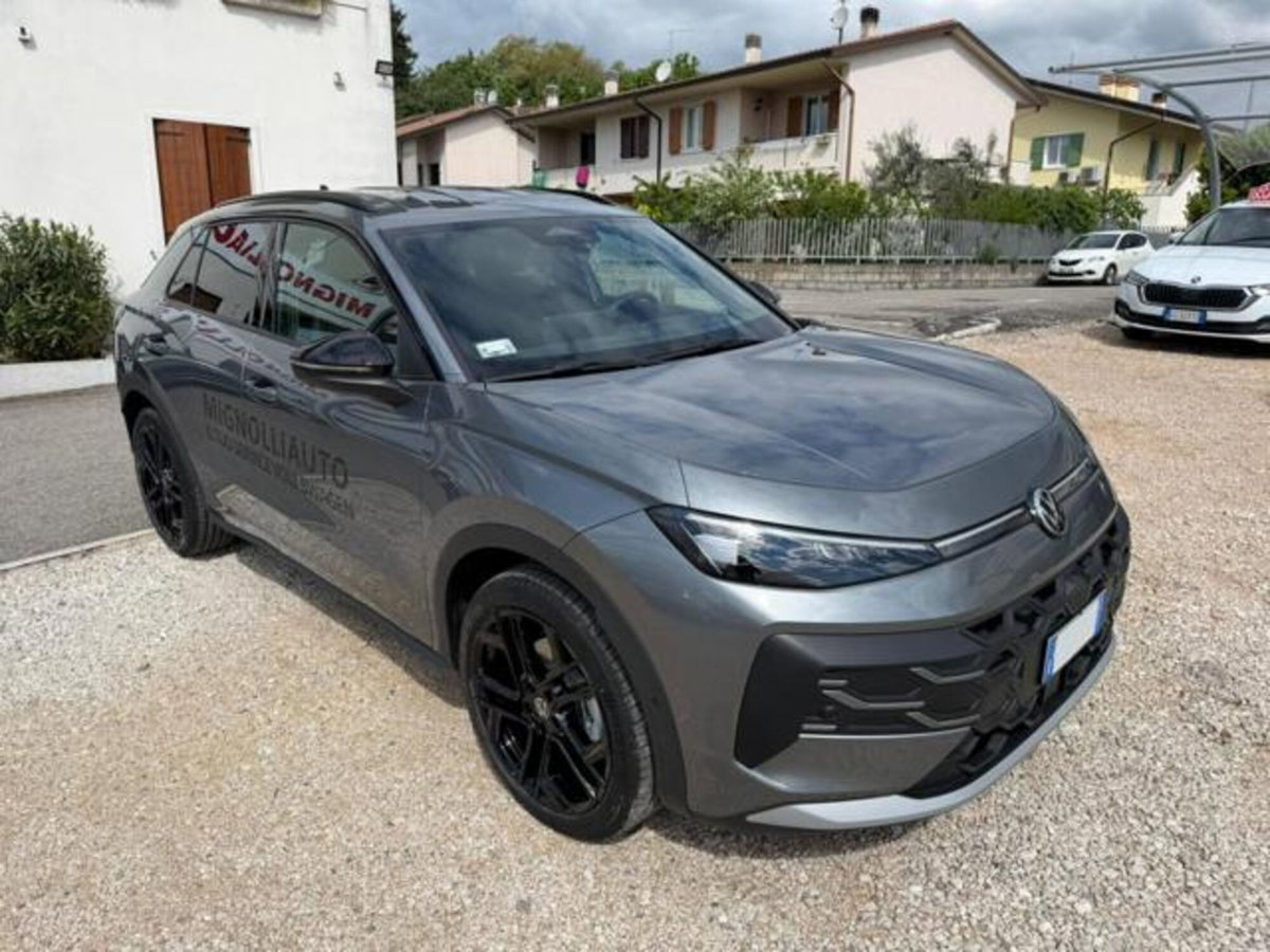 Volkswagen T-Roc 1.5 etsi Style 115cv dsg (2)
