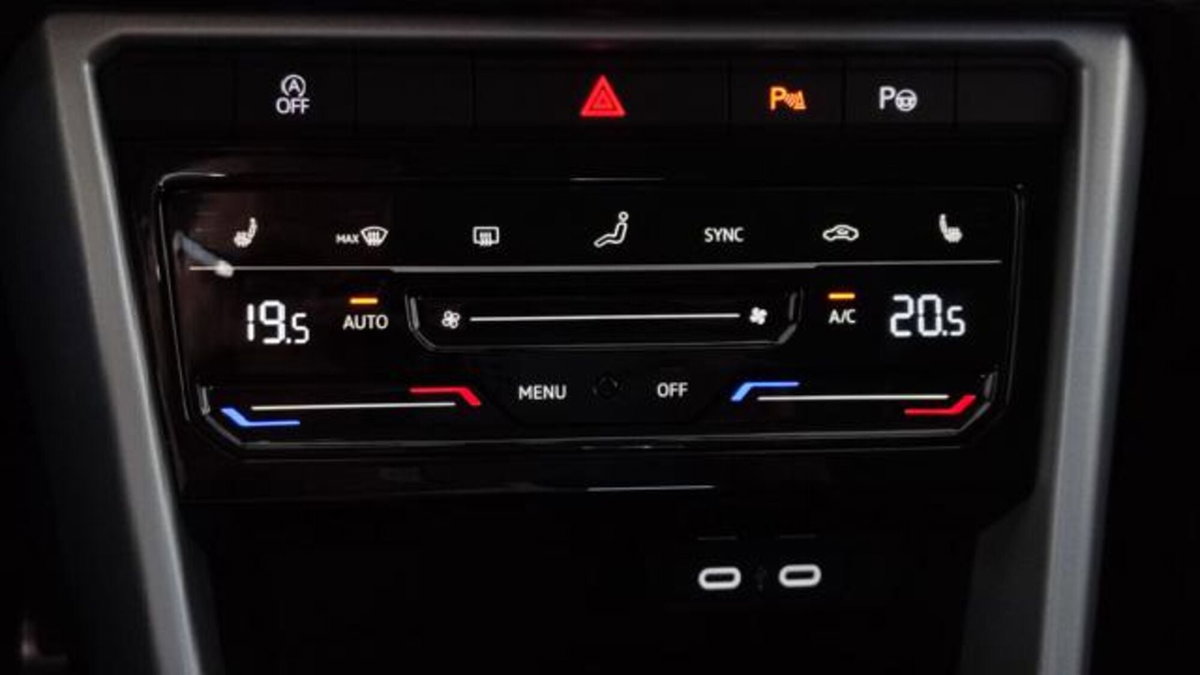 Volkswagen T-Roc 1.0 tsi Style 115cv (15)