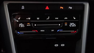 Volkswagen T-Roc 1.0 tsi Style 115cv (15)