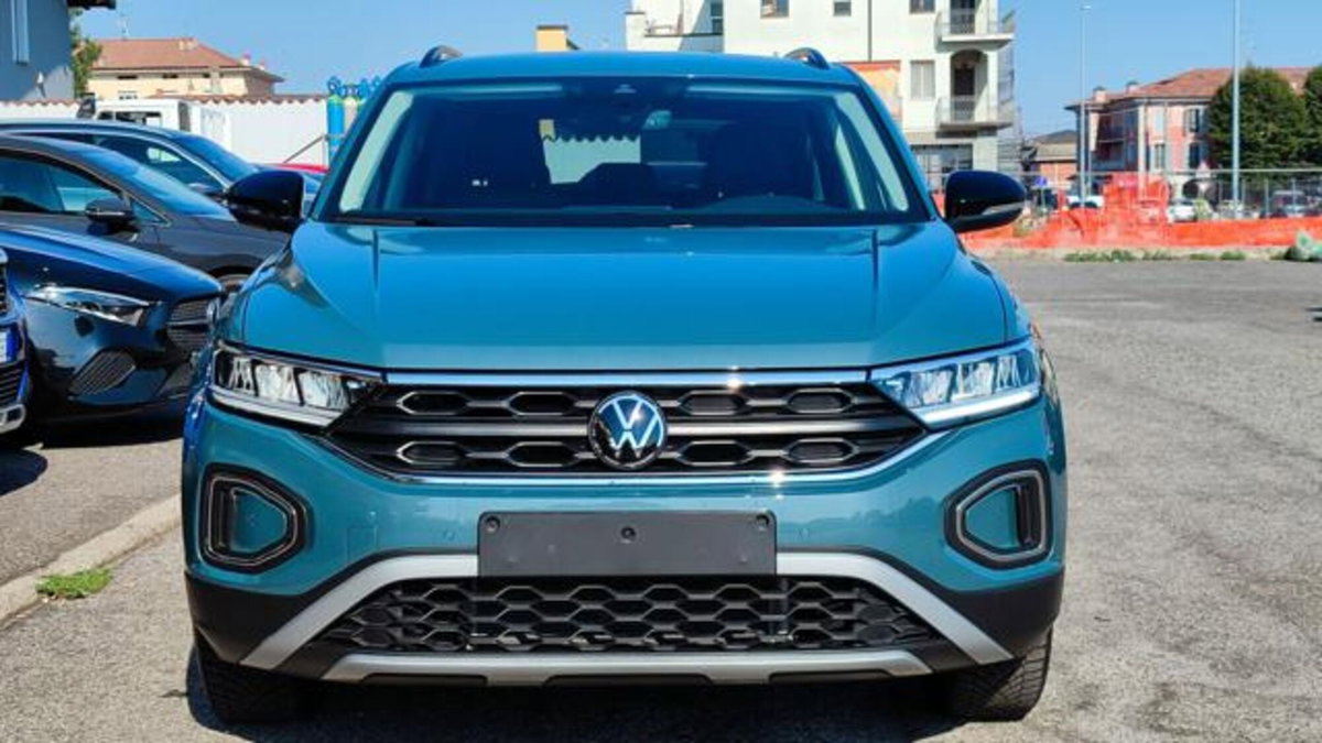 Volkswagen T-Roc 1.0 tsi Style 115cv (2)