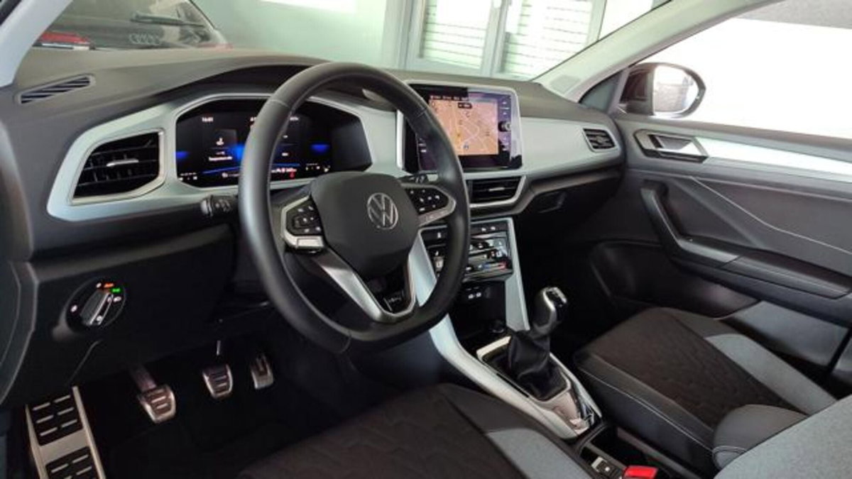 Volkswagen T-Roc 1.0 tsi Style 115cv (6)