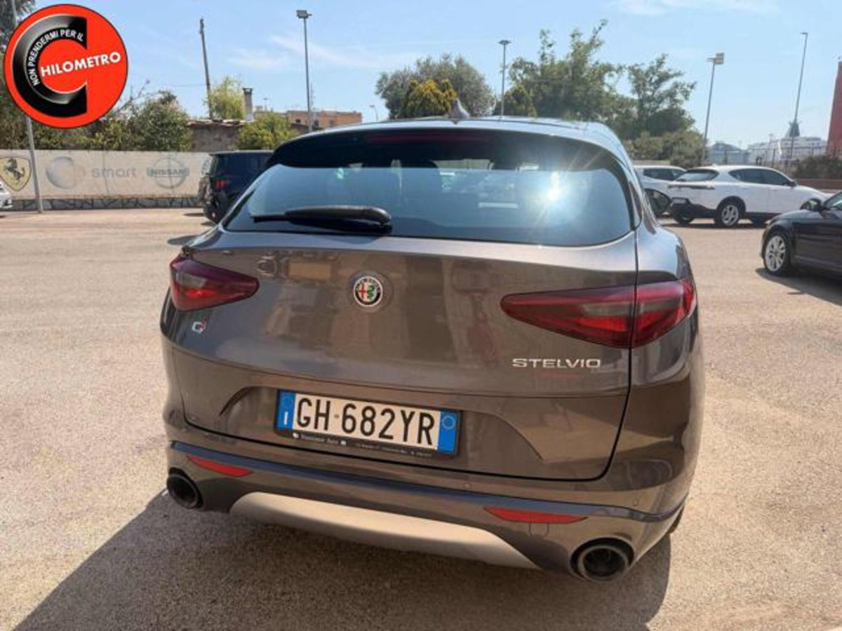 Alfa Romeo Stelvio Stelvio 2.2 Turbodiesel 210 CV AT8 Q4 Ti (12)