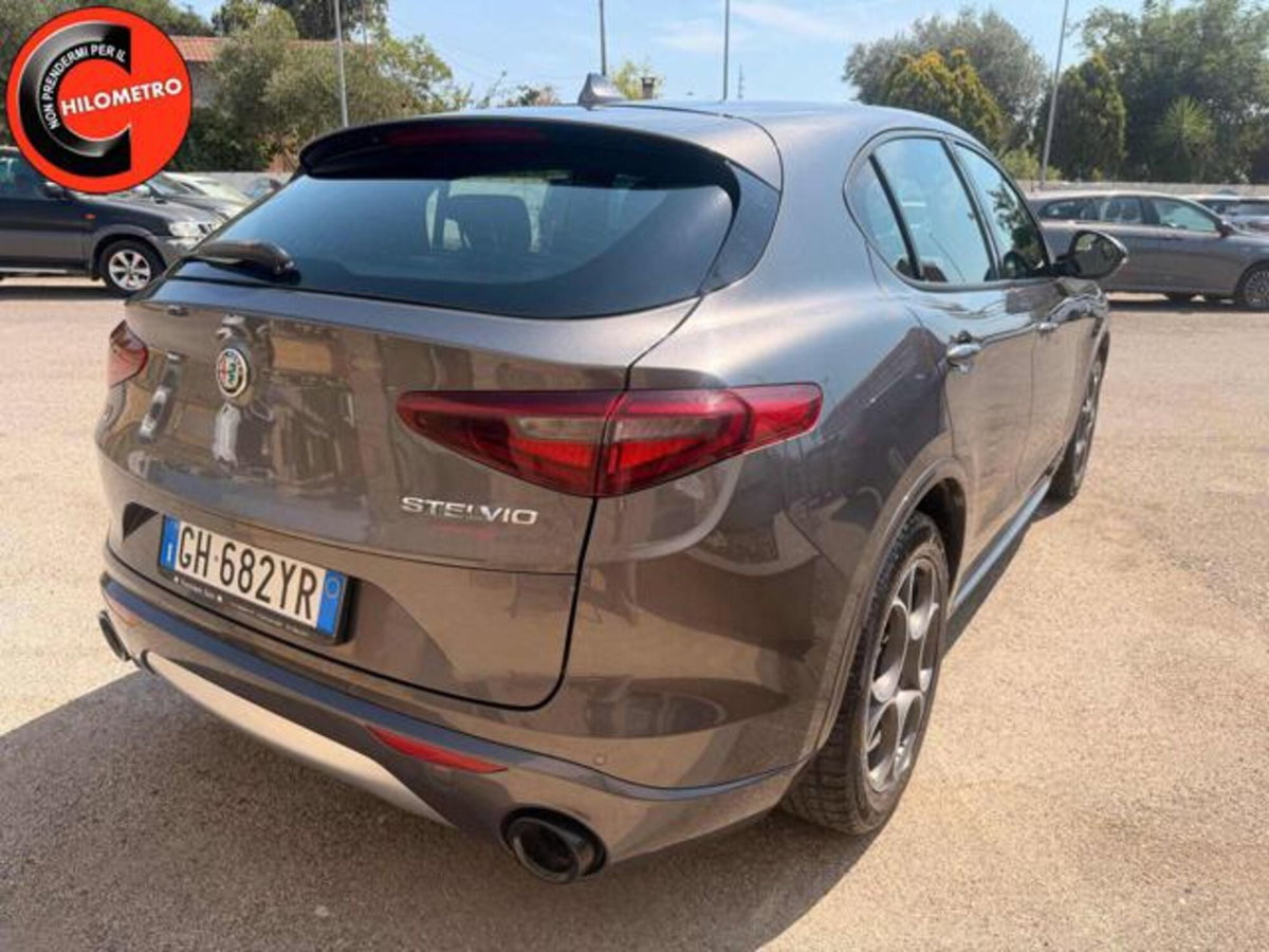 Alfa Romeo Stelvio Stelvio 2.2 Turbodiesel 210 CV AT8 Q4 Ti (2)