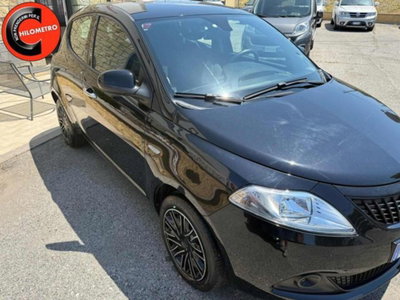 Lancia Ypsilon 1.0 FireFly 5 porte S&S Hybrid Gold Plus (2)