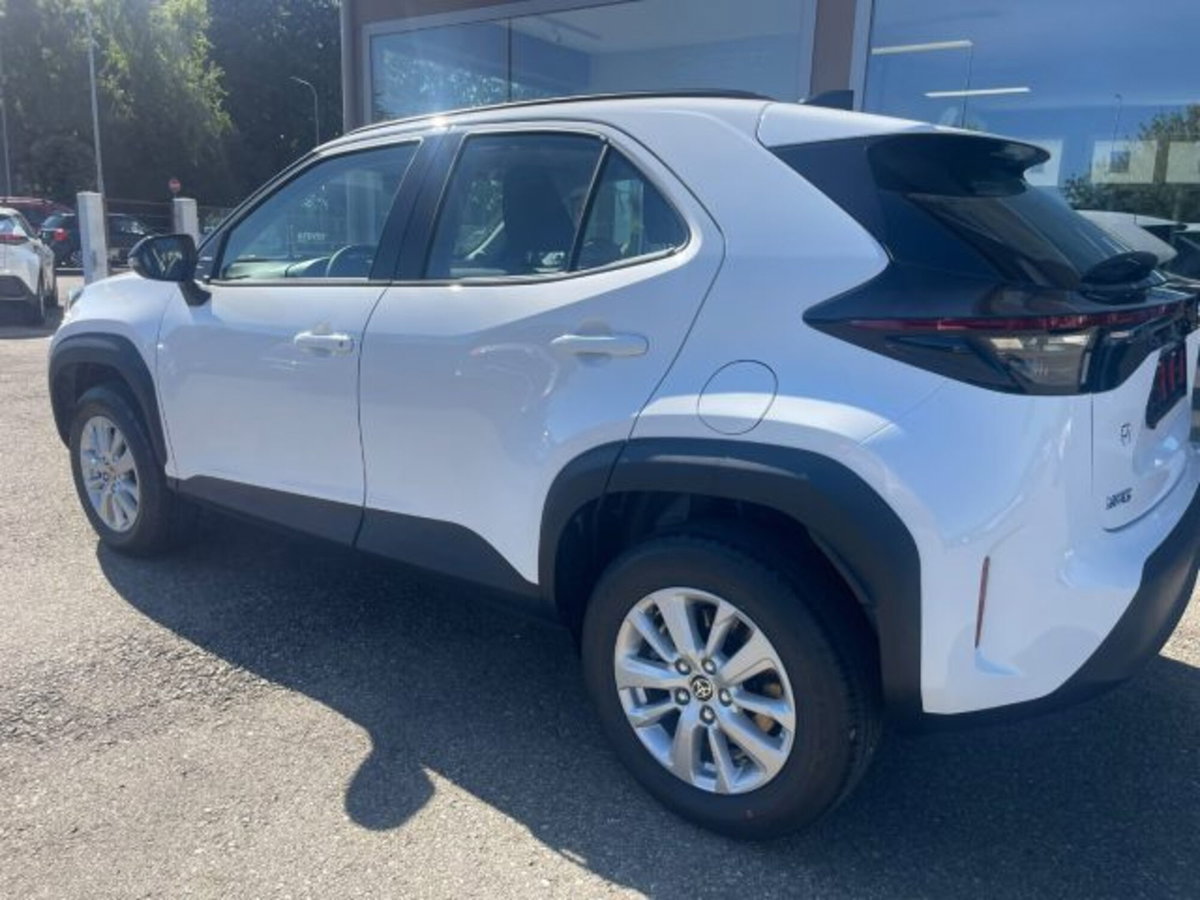 Toyota Yaris Cross 1.5h GR Sport Black Sky fwd 116cv e-cvt (6)
