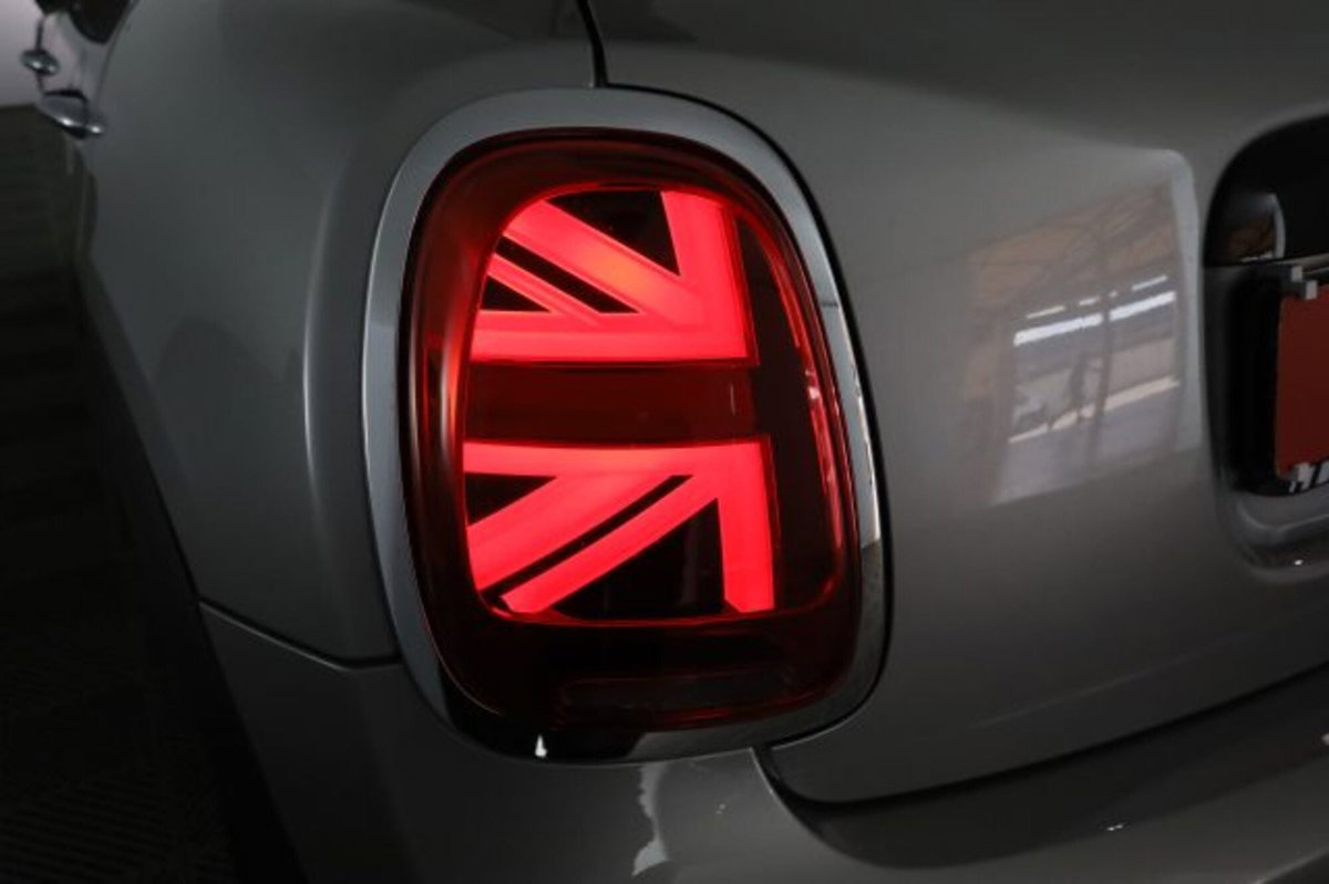 MINI Mini 1.5 Cooper Classic 5 porte (10)