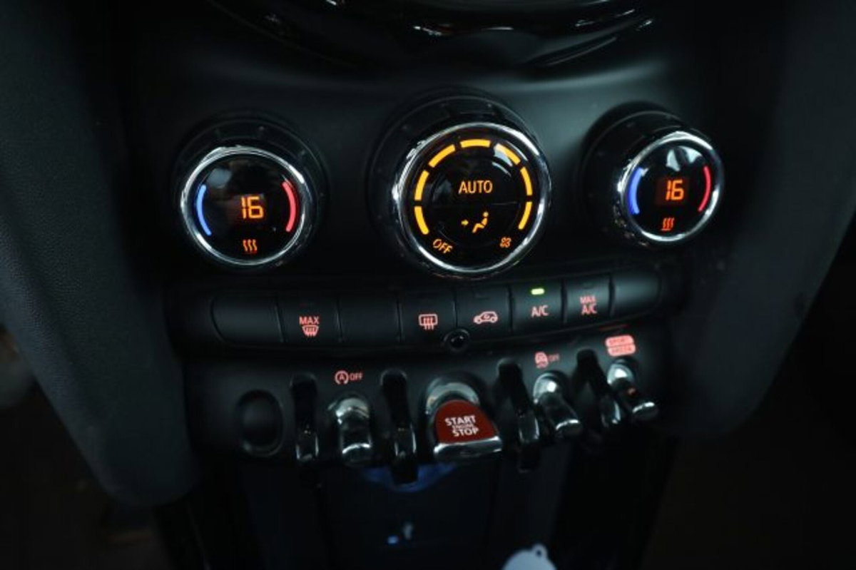 MINI Mini 1.5 Cooper Classic 5 porte (12)