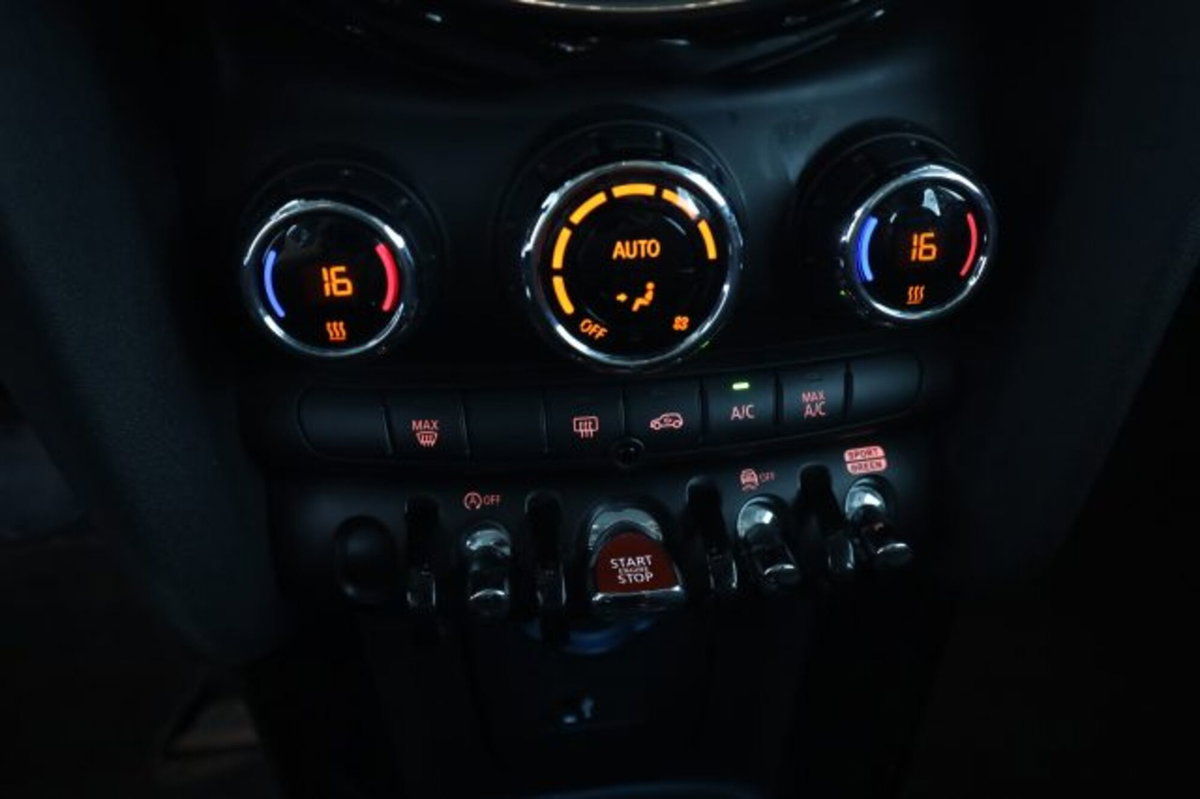 MINI Mini 1.5 Cooper Classic 5 porte (12)