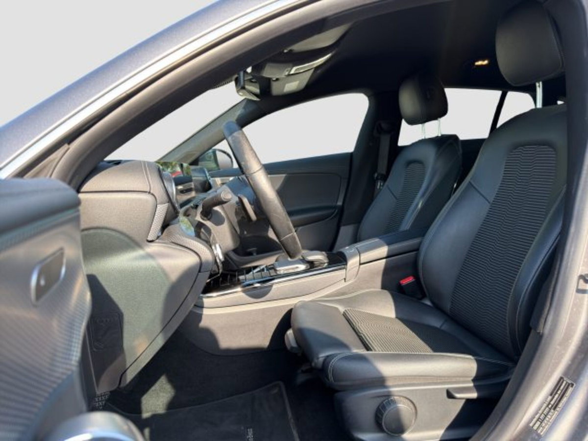 Mercedes-Benz CLA Shooting Brake 200 d Automatic Shooting Brake Executive (10)