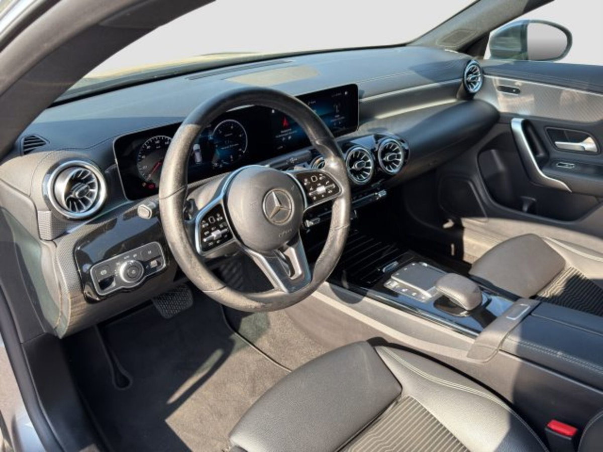 Mercedes-Benz CLA Shooting Brake 200 d Automatic Shooting Brake Executive (9)