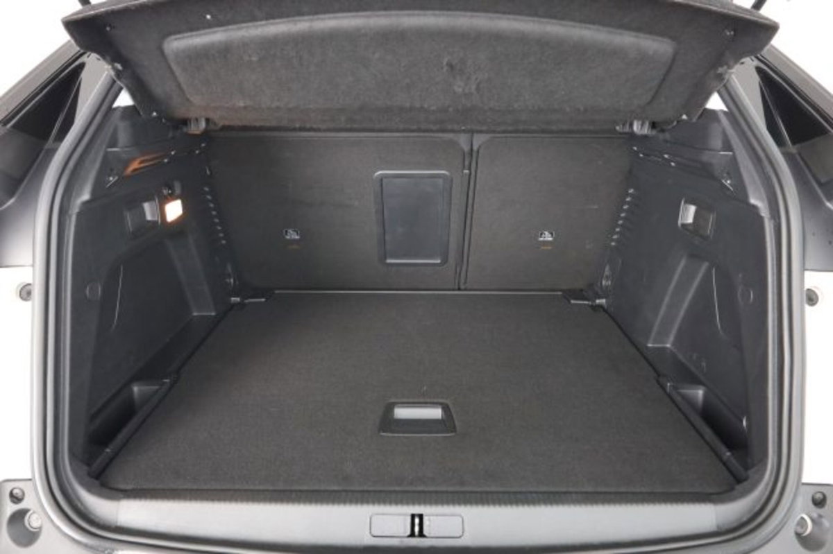 Peugeot 3008 BlueHDi 130 S&S Active (6)