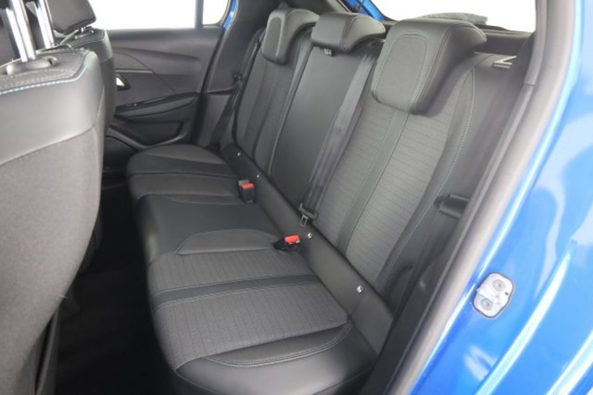 Peugeot 208 PureTech 100 Stop&Start EAT8 5 porte Allure Pack (3)