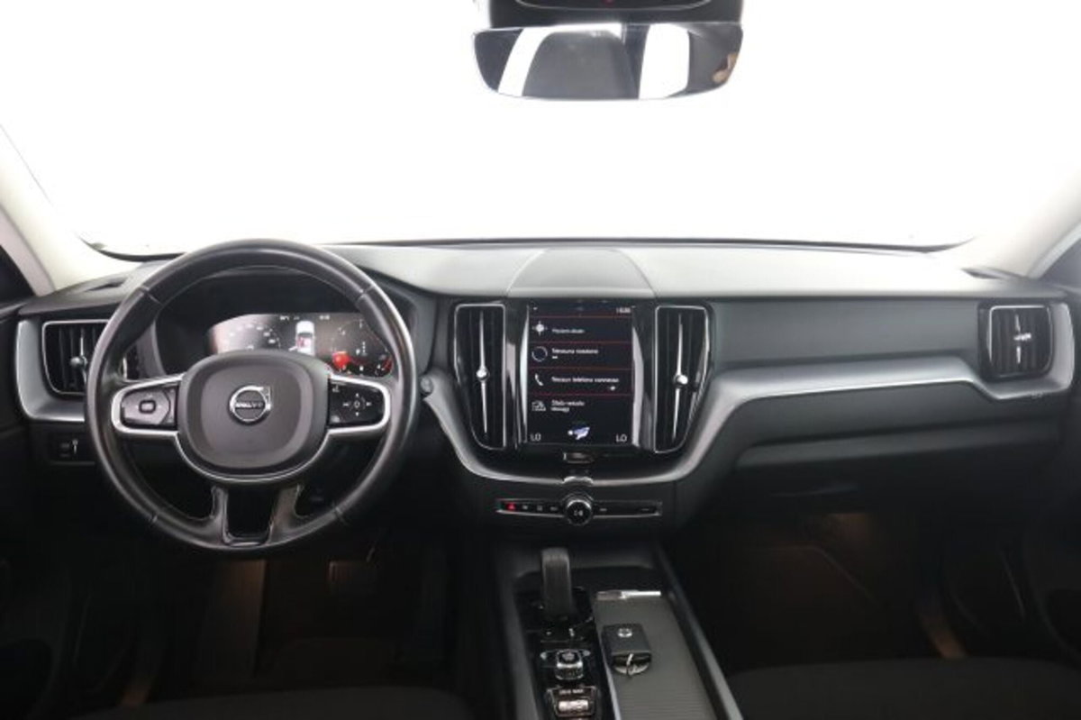 Volvo XC60 B4 (d) AWD Geartronic Business Plus (4)
