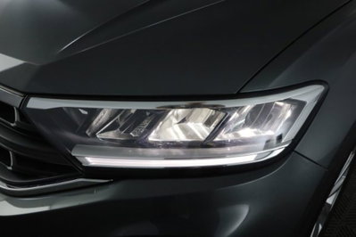 Volkswagen T-Roc 1.5 tsi Life dsg (9)