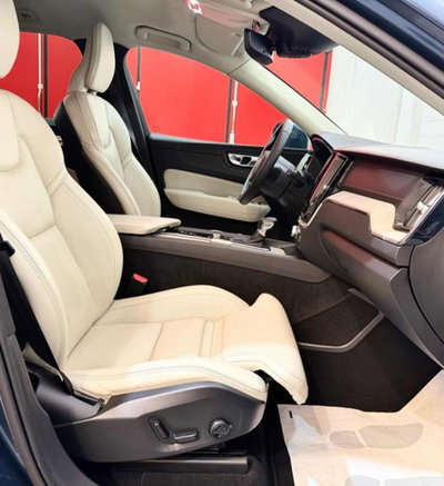 Volvo XC60 D5 AWD Geartronic Inscription (11)