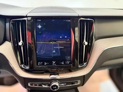 Volvo XC60 D5 AWD Geartronic Inscription (15)