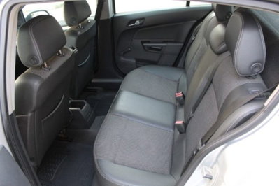 Opel Astra 1.7 CDTI 110CV 5 porte Cosmo (7)