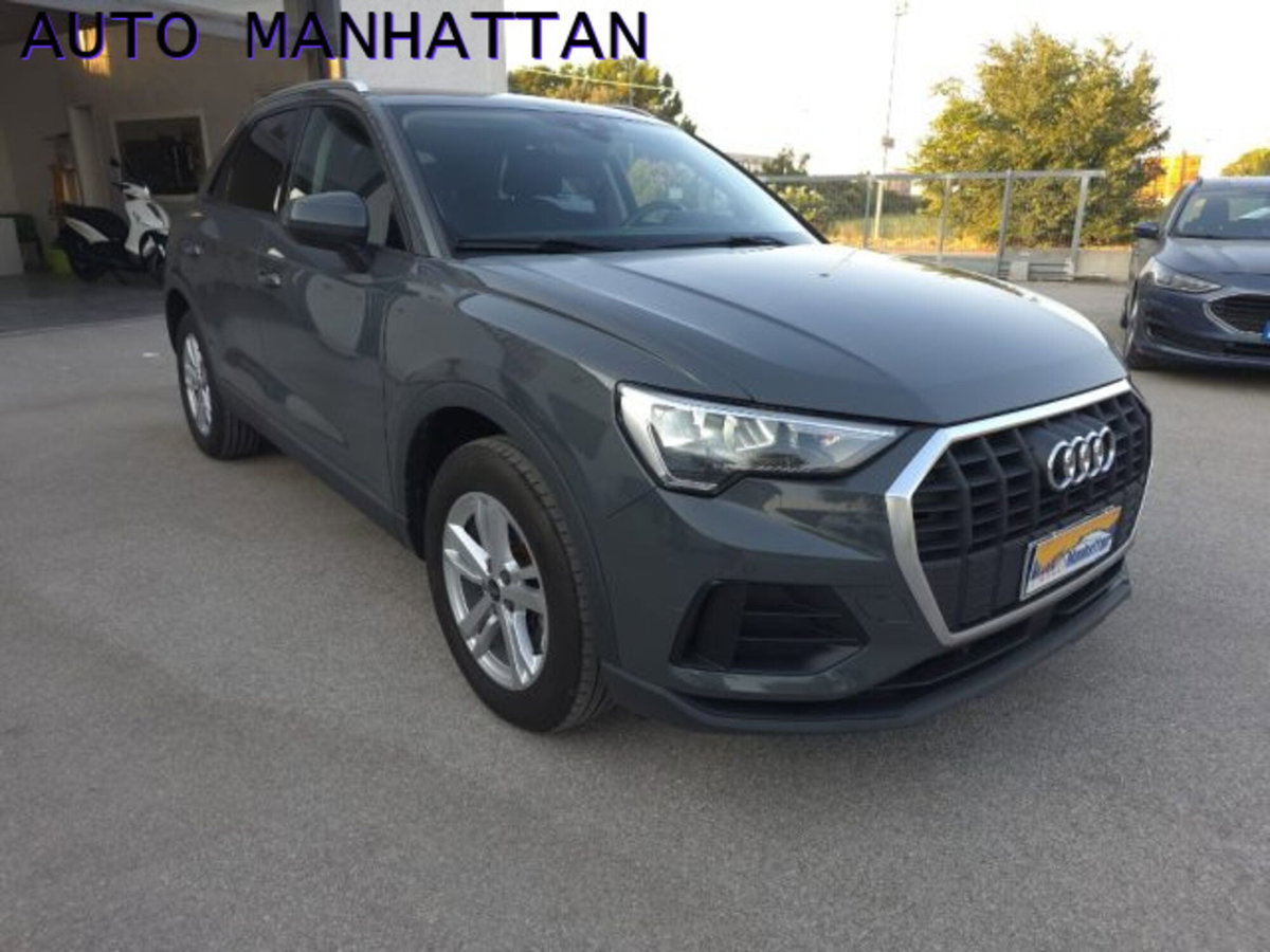 Audi Q3 2.0 TDI 150 CV (2)