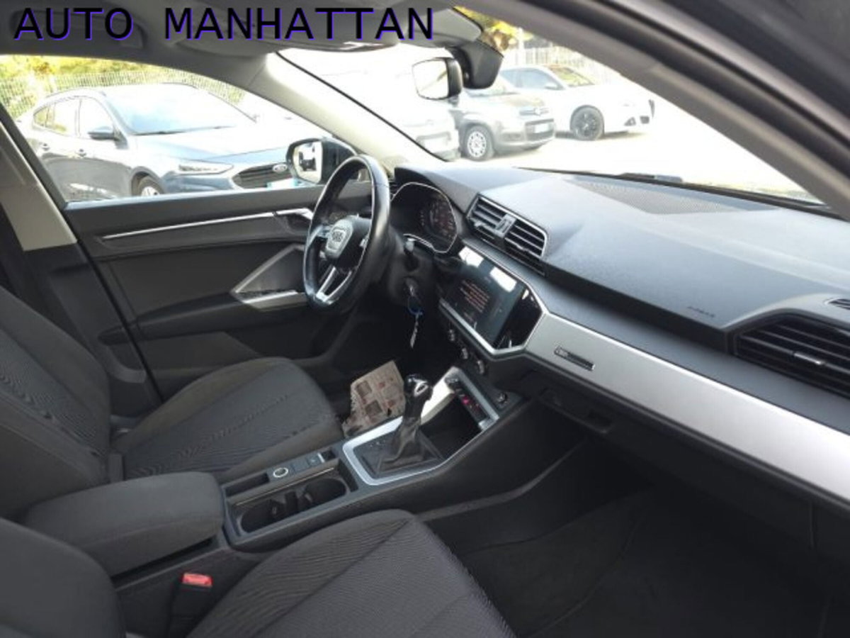 Audi Q3 2.0 TDI 150 CV (4)