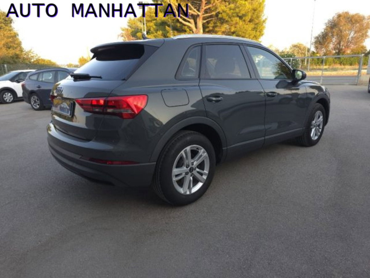 Audi Q3 2.0 TDI 150 CV (5)