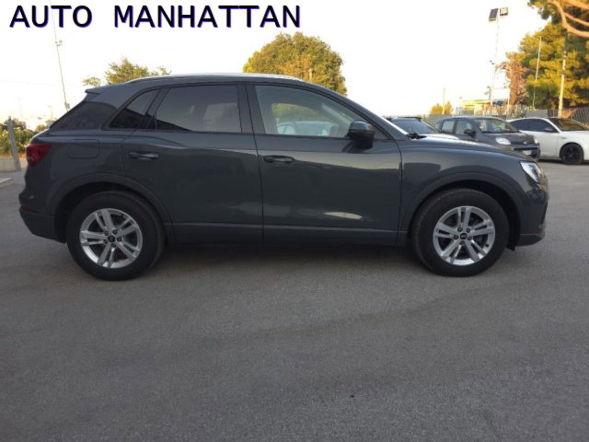 Audi Q3 2.0 TDI 150 CV (6)