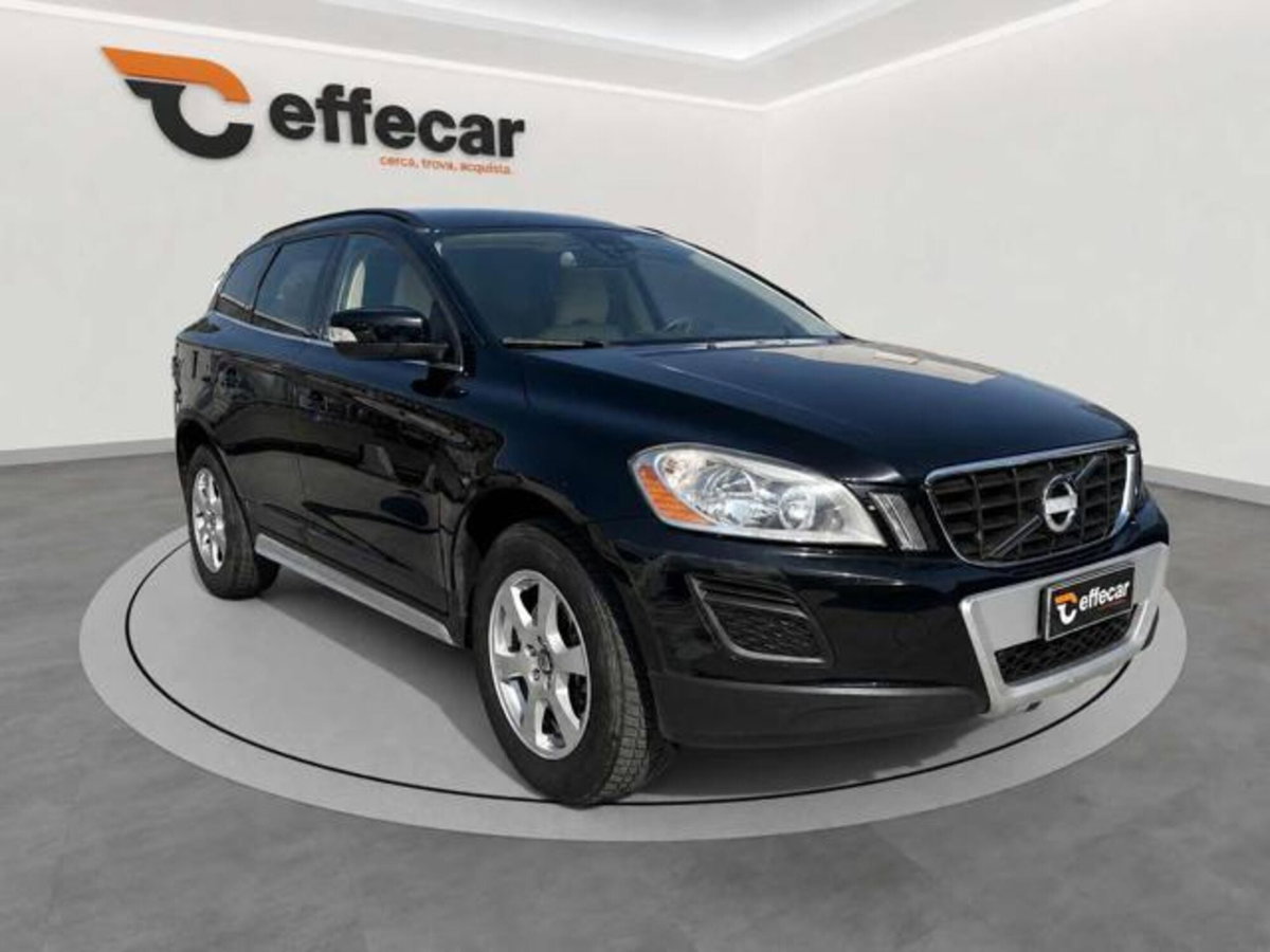 Volvo XC60 D5 AWD Geartronic Summum (3)