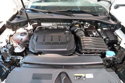 Audi Q3 35 2.0 tdi s-tronic (11)