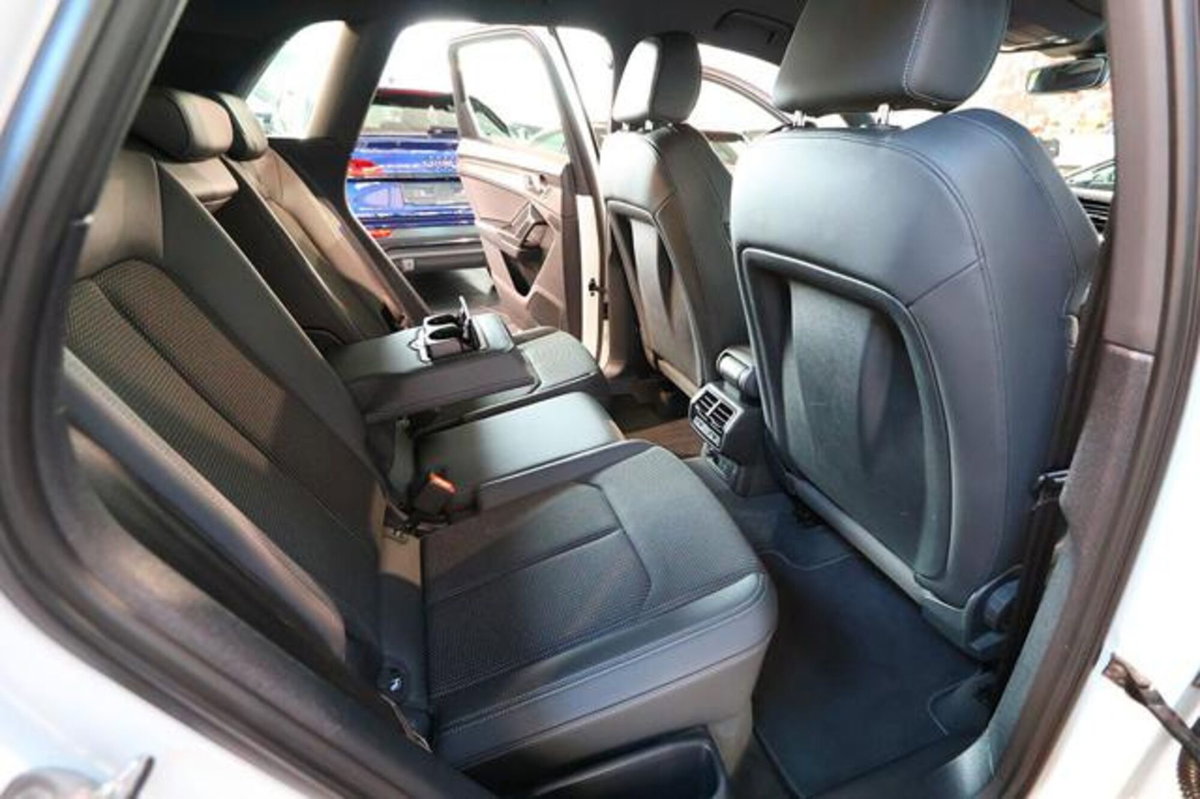 Audi Q3 35 2.0 tdi s-tronic (18)
