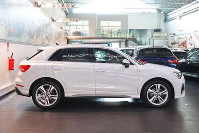 Audi Q3 35 2.0 tdi s-tronic (2)